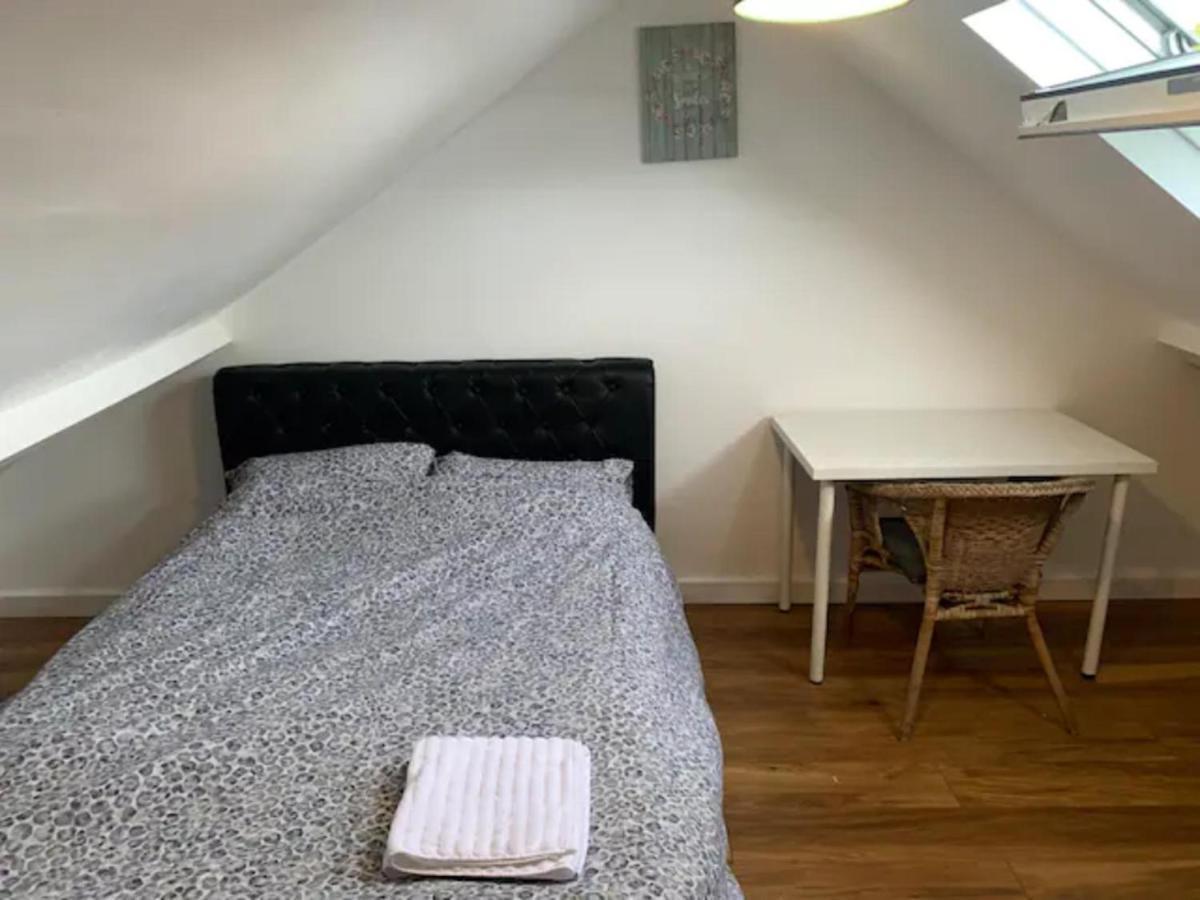Modern 5 Bedroom Family House - 18 Mins To Station London Exterior photo